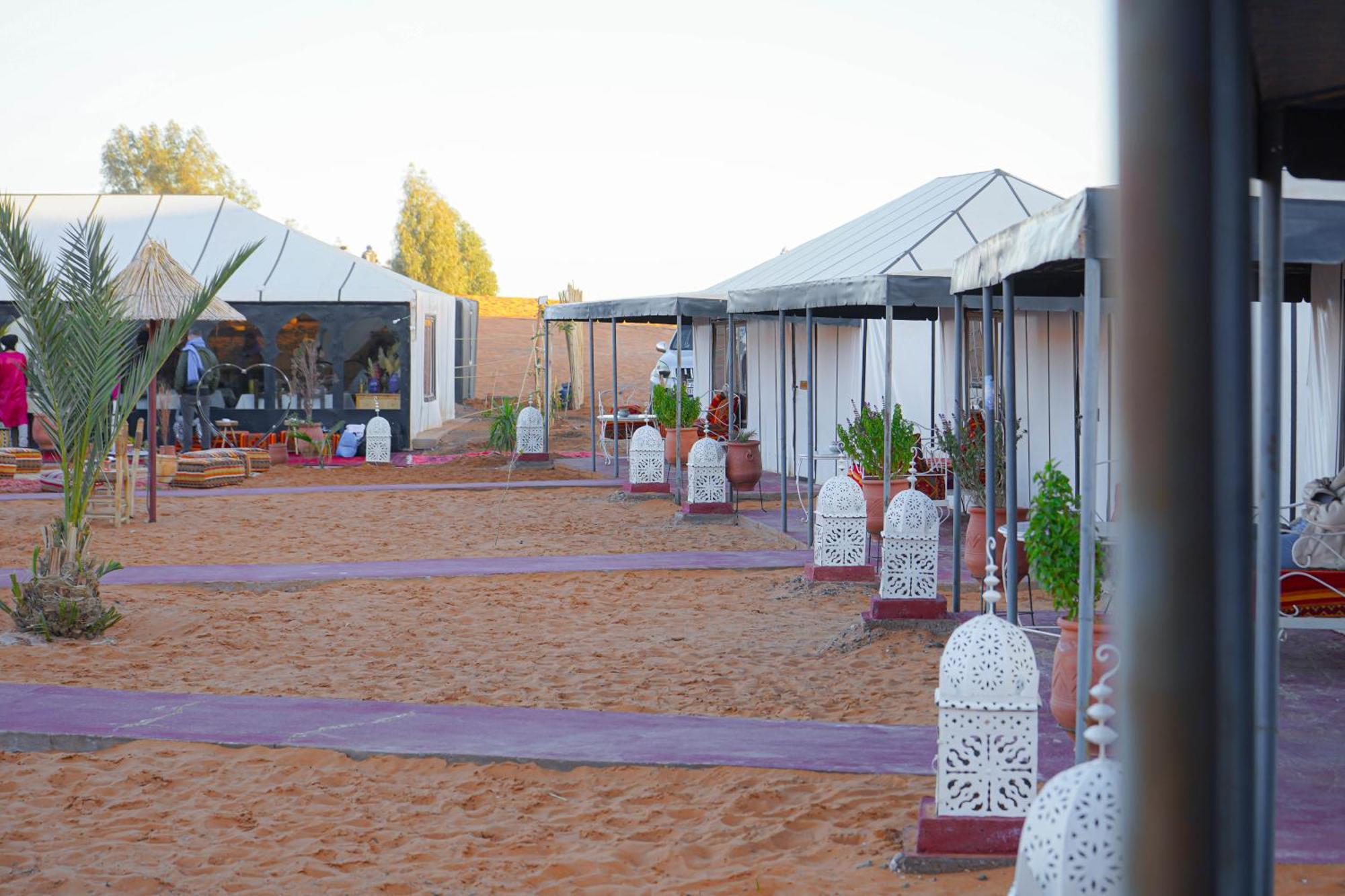 Aladdin Merzouga camp Exterior foto